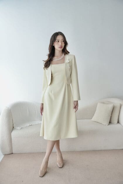 Alternative view of Rea Blazer in Yellow