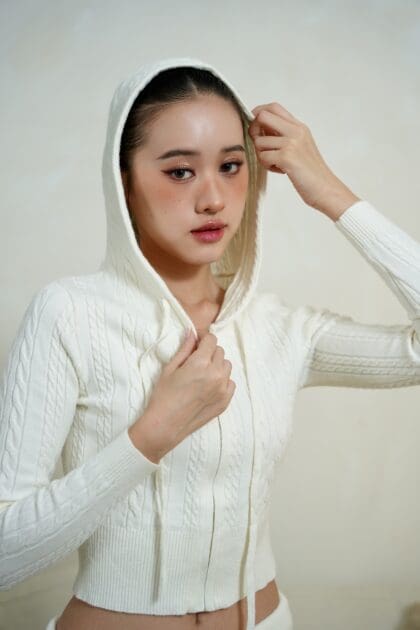 Knit Cropped Zip-Up Jacket in White