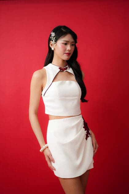 Alternative view of Secret Top in White